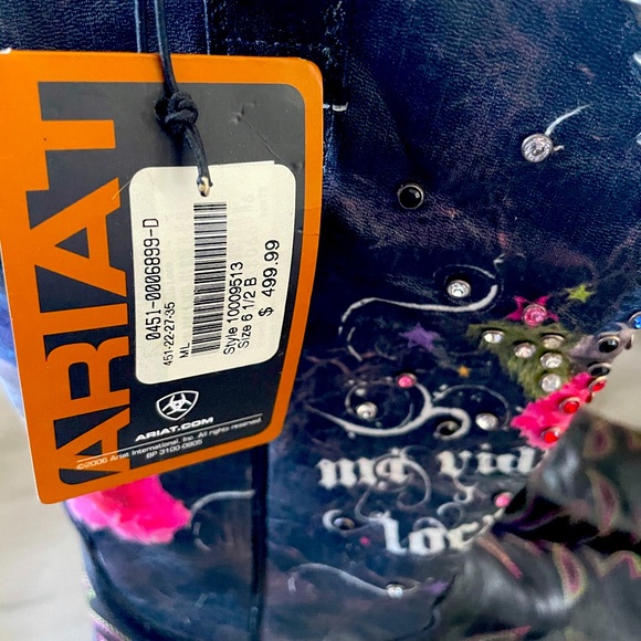 Boots - Picture 3 of 3